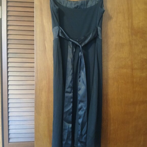 B. Smart black short dress with black satin trim size 3/4 - Picture 2 of 2